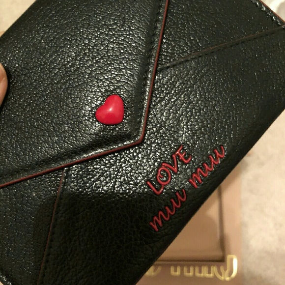 Miu Miu Valentine's  purse on chains waisted bag - Picture 2 of 4